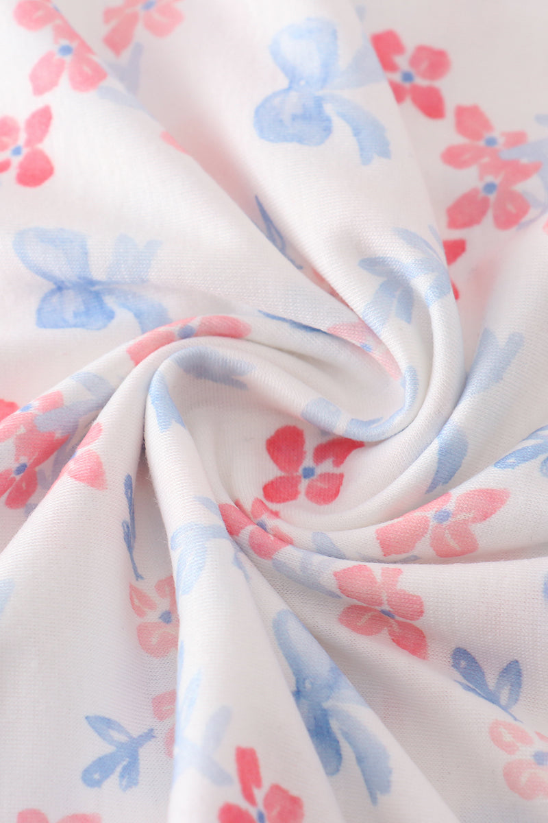 Blue bow print blanket