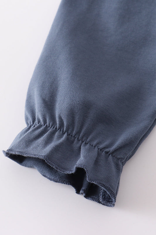 Hunting ruffle pants set