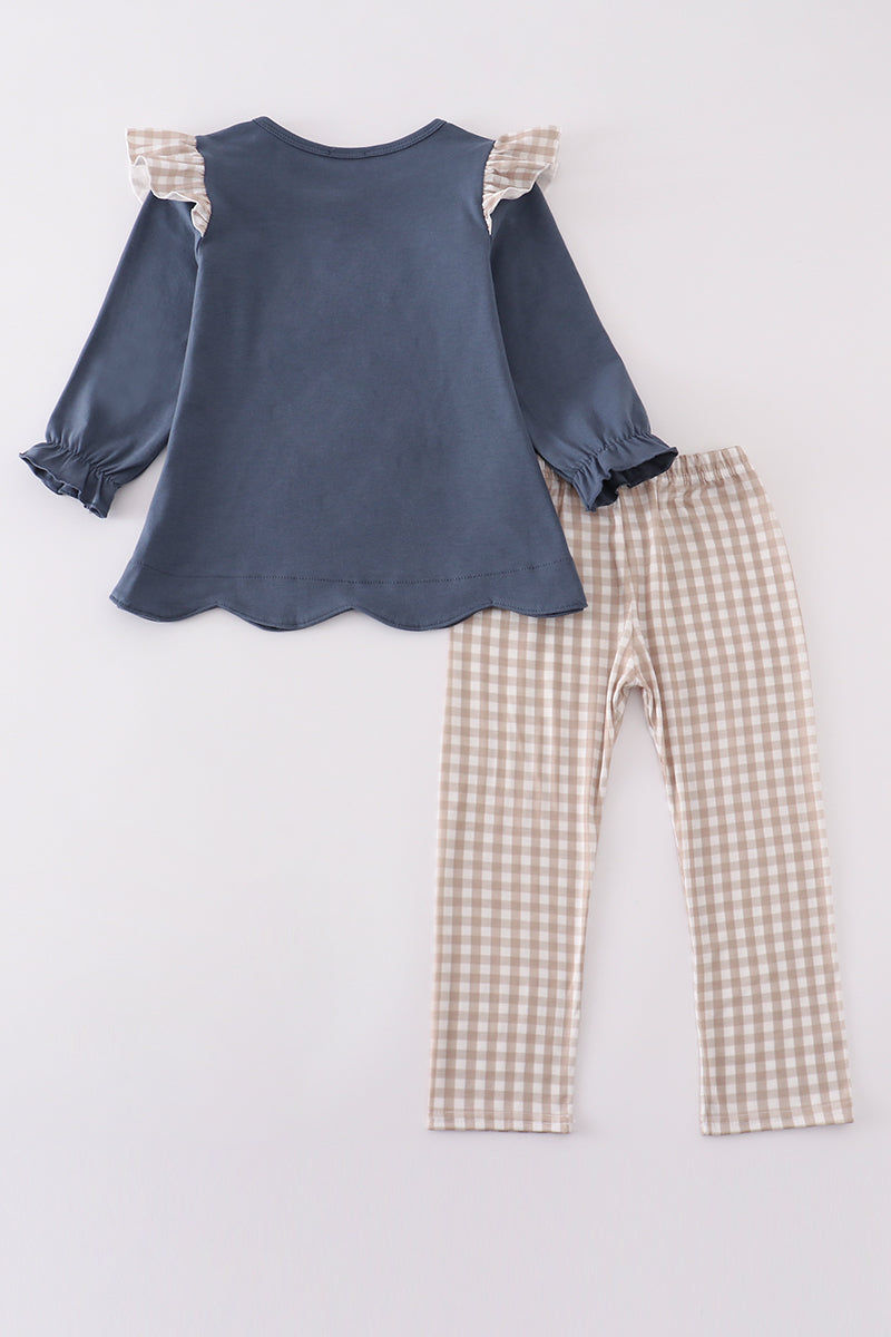 Hunting ruffle pants set