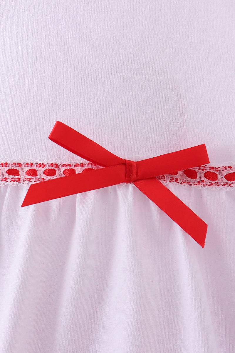 White bow ruffle bubble