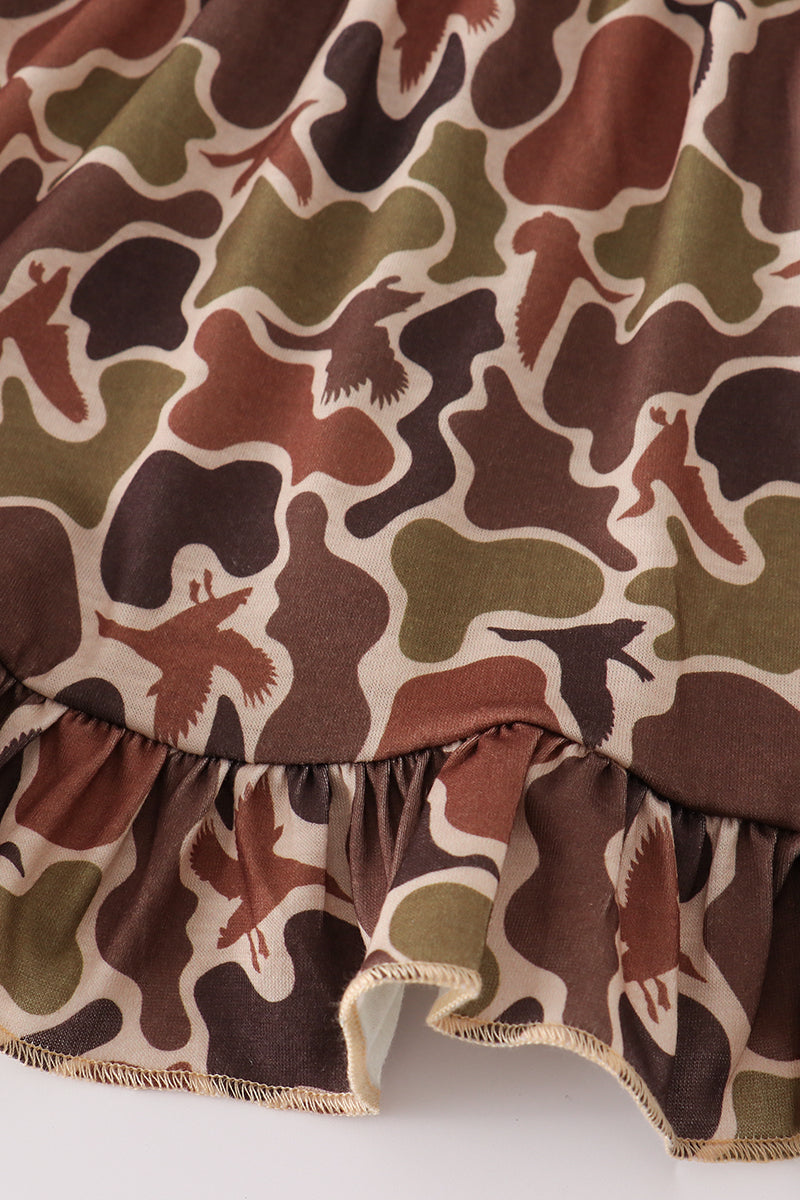 Camouflage hunting ruffle pants set