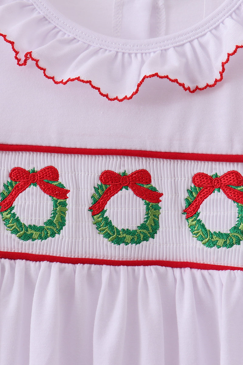 White wreath smocked ruffle pants set